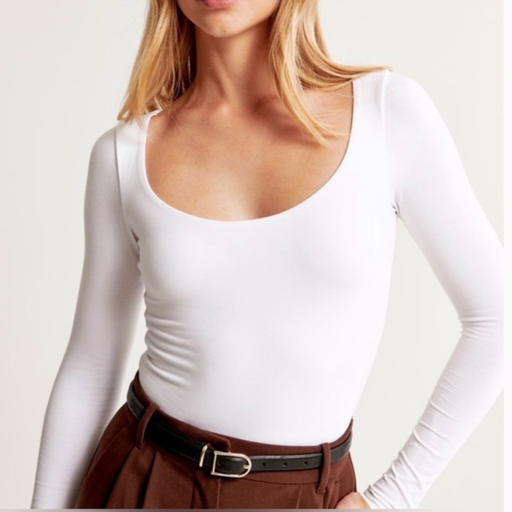 Abercrombie & Fitch Scoop Neck Long Sleeve Bodysuit